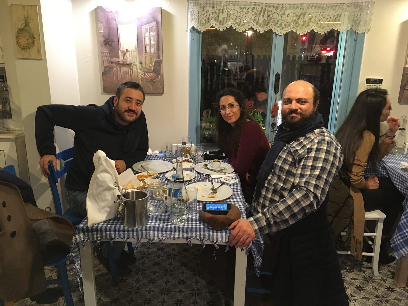 Müzeyyen Koşuyolu'nda meyhane masası